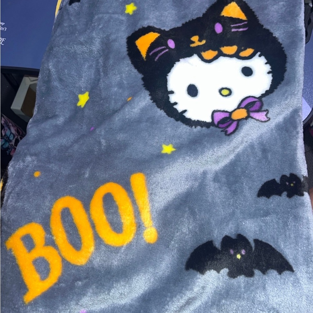 Hello Kitty Halloween blanket cat